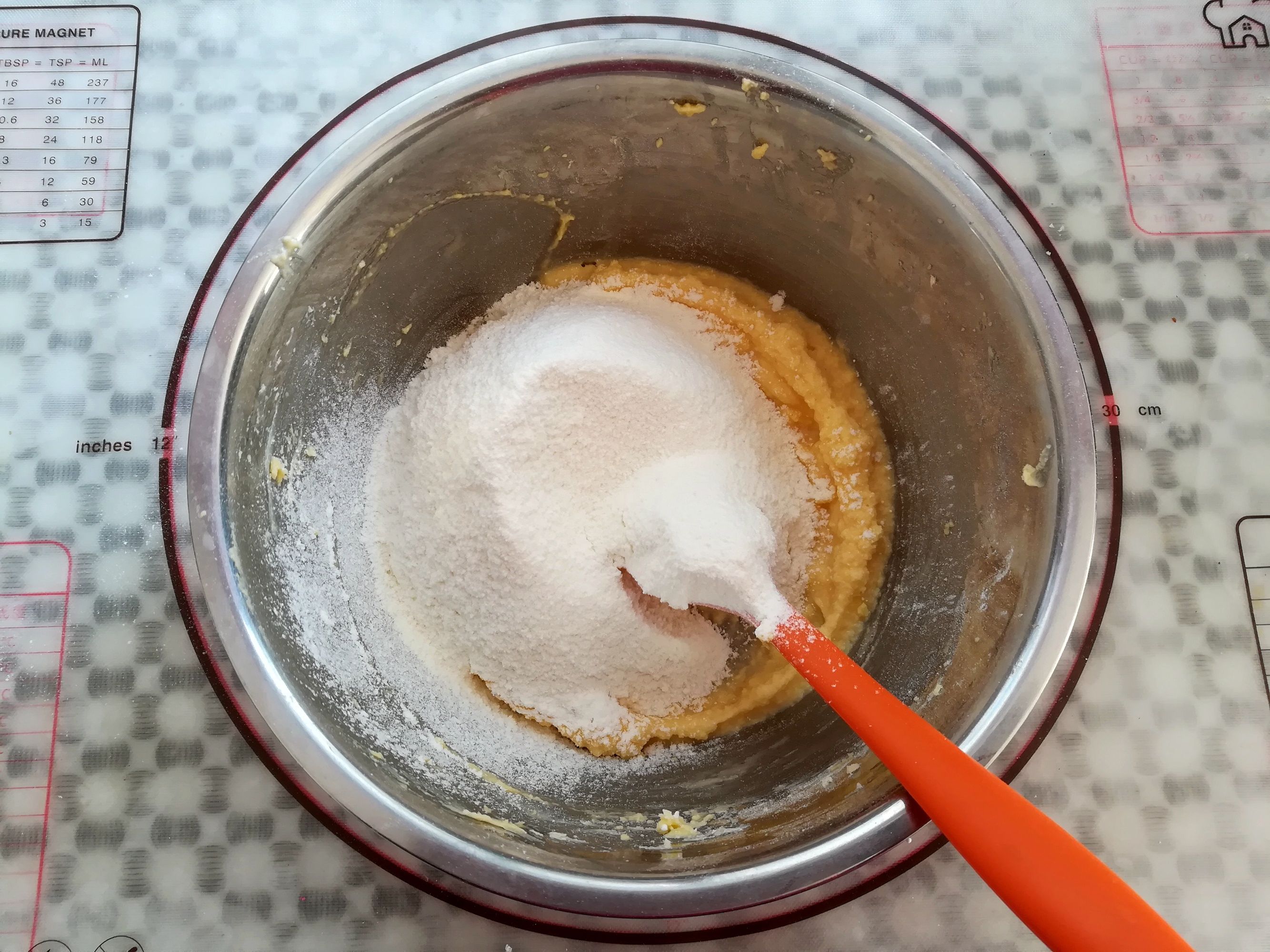 用了6年的饼干配方，酥脆可口，健康无添加，比买的好吃又实惠