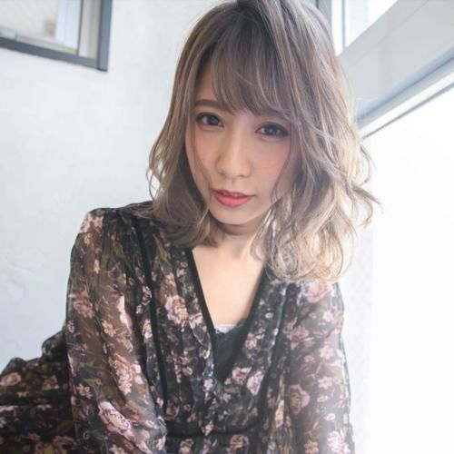 脸长的女人适合烫什么发型？试试这五款柔卷烫发，长脸可变小V脸