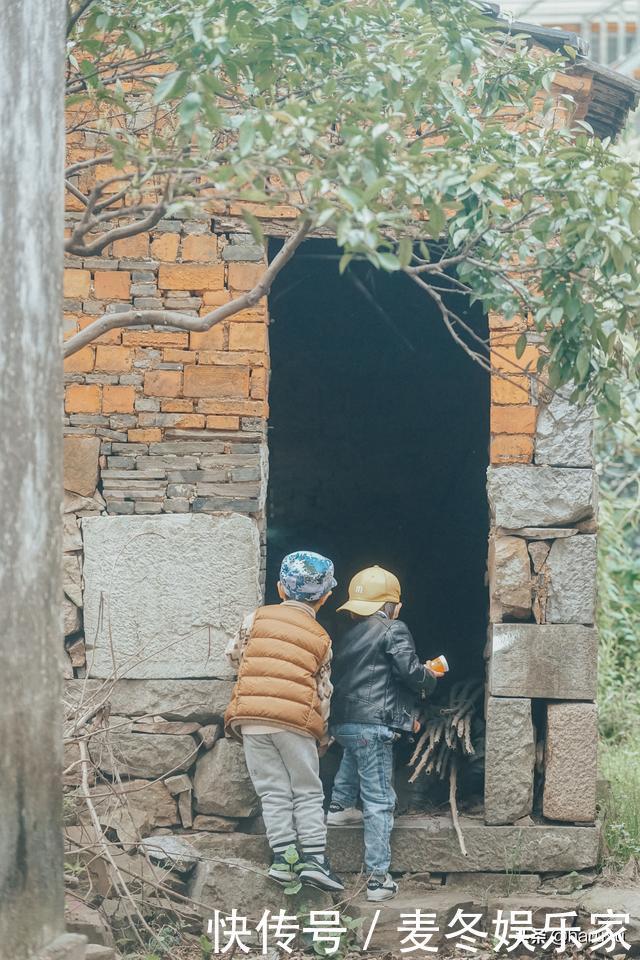 白居易|太湖边的宁静古村，千年古樟参天，传说中吴王夫差与西施的赏月地