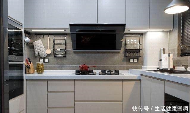 海吉布|老公非要在餐厅做一排柜子,装修完太好用,朋友都快把门槛踏平了!