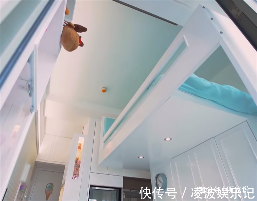 空间|香港90后夫妻住进12㎡小家，“穷装”北欧风，“毫米房”功能齐全