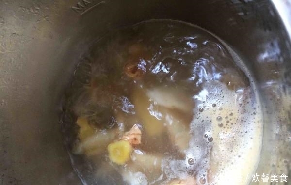 夏天出汗多要常吃这肉,比牛肉便宜,比羊肉滋补,一年四季不闹病