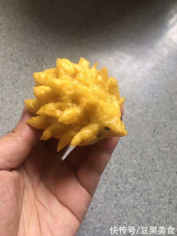 这道南瓜刺猬包太销魂，同事吃过都找我要菜谱