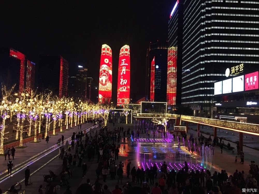 沙滩|游公园，骑单车逛成都，打卡最炫双子塔灯光秀