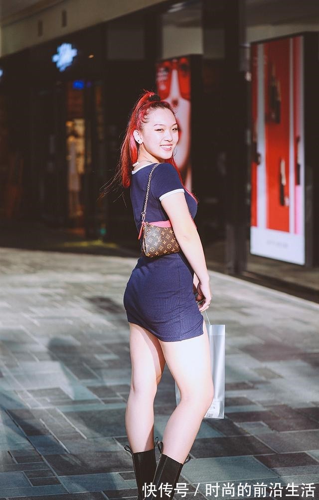 瑜伽裤","m":"7405088bf8c37eeeb2fa5d002c4dde73e99e28ee","nlabel":"stat_3045740437:zm.news.so.com:576O6aOf5rS75Zyw5Zu+,pageType_zmt,glevel_3","ntag":"tfashion;sfashion_时尚;kfashion_1:穿搭;kfashion_1:瑜伽裤;call_P:全类:时尚