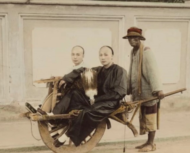 惊艳|1910年清朝彩照:李鸿章侄儿媳美丽惊艳,满脸愁容的纺织女!