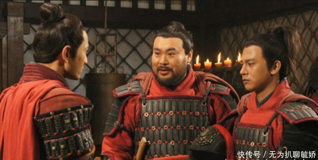 大战|岳飞回家路上遇牛皋，两人大战一场结为兄弟，真是不打不相识