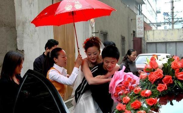 “进门与妻不同床,出门不拜丈家坟”,为何这么说?女婿应该看看