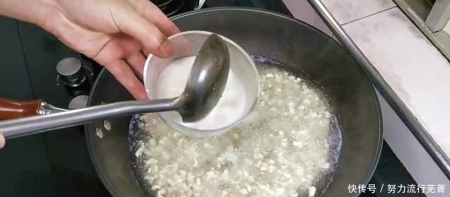 我家天天吃的牛肉豆腐羹,热乎乎的特鲜美,营养健康又美味