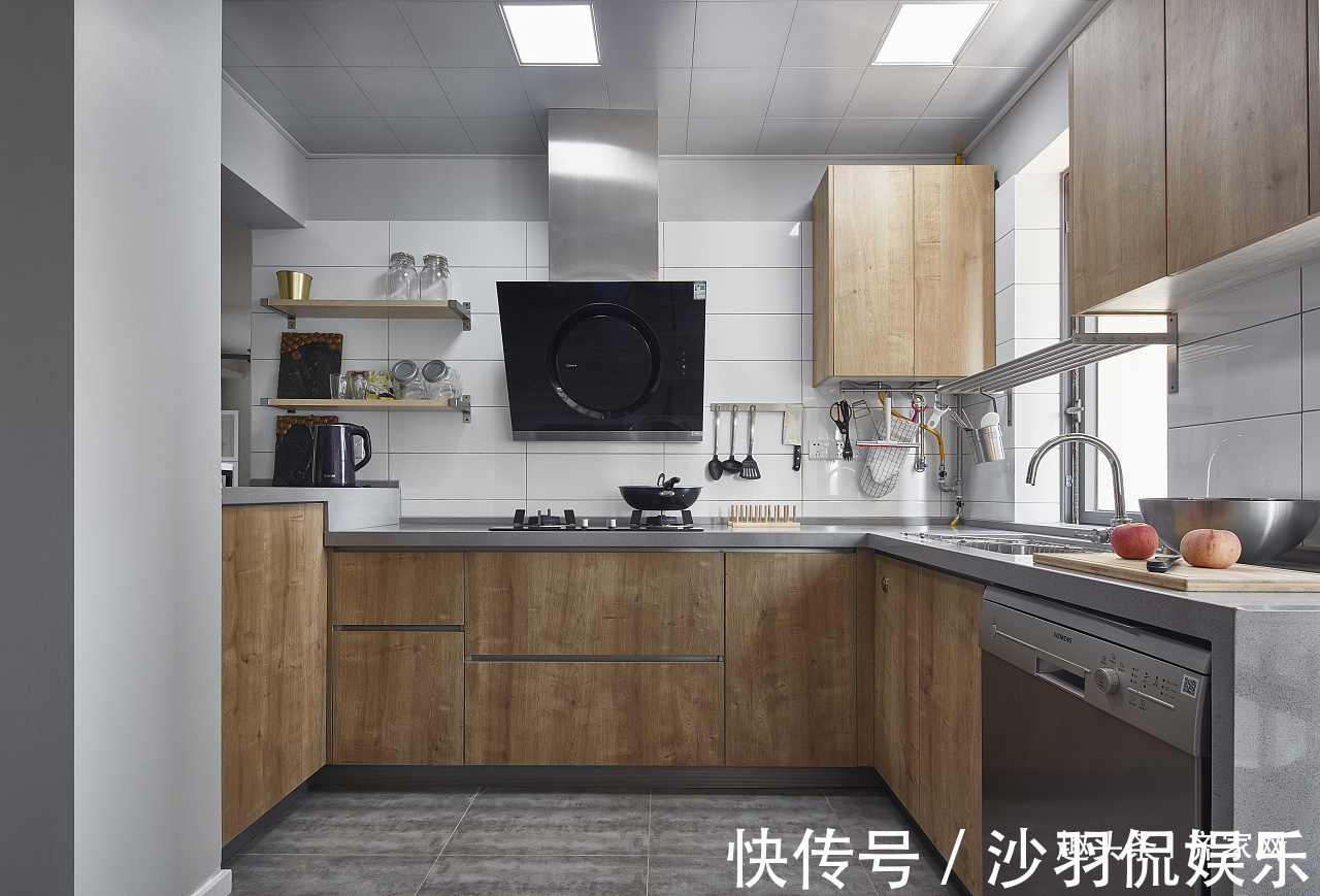 全身镜|北欧风格三居,玄关全身镜和储物空间,美感与实用的结合!