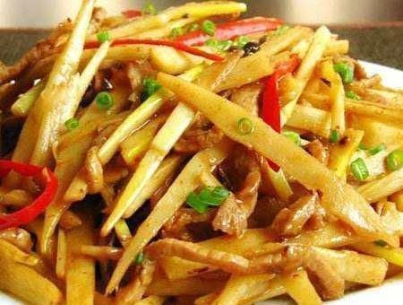 吃这7类食物必须先焯水,很多人一直吃错了,别等生病了再改正