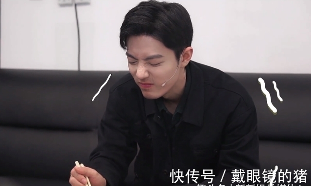 可愛|肖戰(zhàn)再錄吃播視頻,點(diǎn)贊已破200萬(wàn),看到烤蝎子表情太可愛