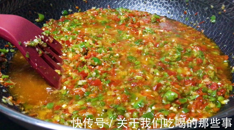 遇见|三伏天,遇见此菜别错过,维C是橙子8倍,加几样炒一炒,香辣下饭