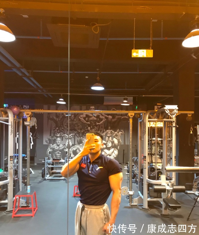 训练|身高不够肌肉来凑，擅长力量训练，拥有高耸入云的迷人斜方肌！