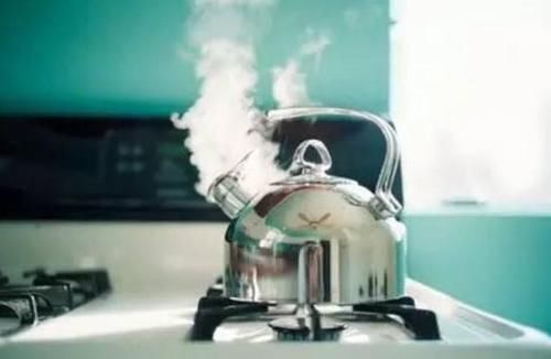 開水沖雞蛋，滴2滴香油，喝了有什么用？或許很多人還不清楚