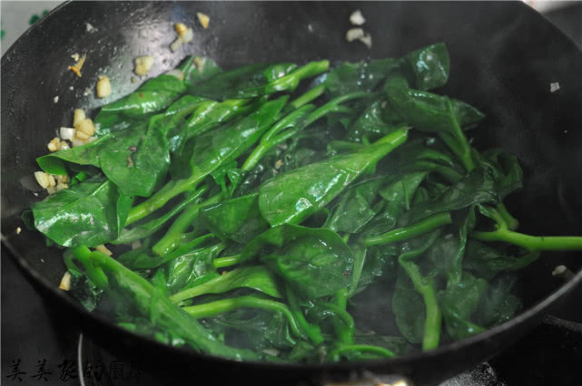 木耳菜|“天然褪黑素”终于被找到，美白祛斑，入秋多吃哦，40岁也很美