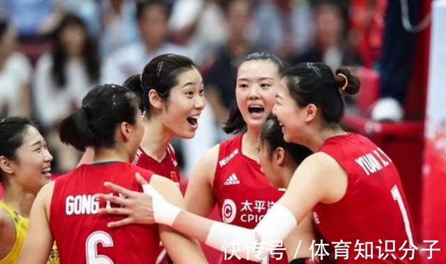 郎平指导|中国女排迎来退役潮:11名国手告别!昔日队长接替郎平,人心所向
