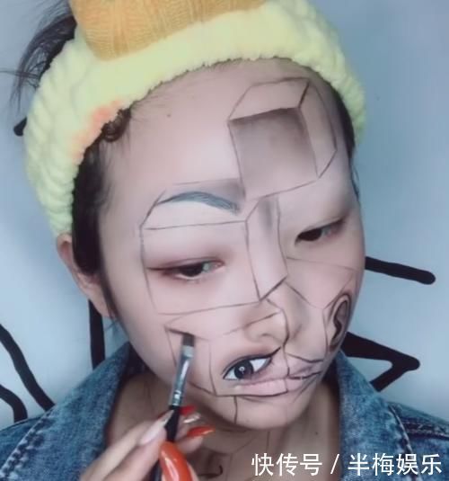 小姐姐脸上画“五官分离妆”,开始感觉被骗了,看到成品被吓一跳
