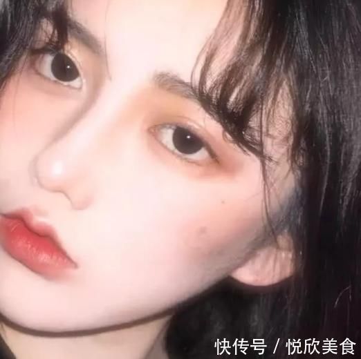 葡萄|皮肤“蜡黄”的女生，这3种零食使劲儿吃点，效果胜过“美白丸”