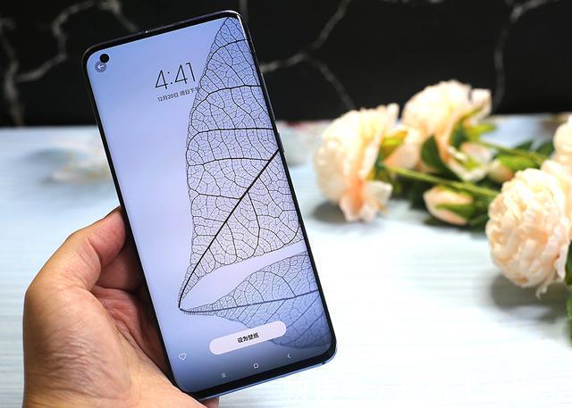 机身|小米10 Pro上手体验，双曲面屏设计您会喜欢吗？