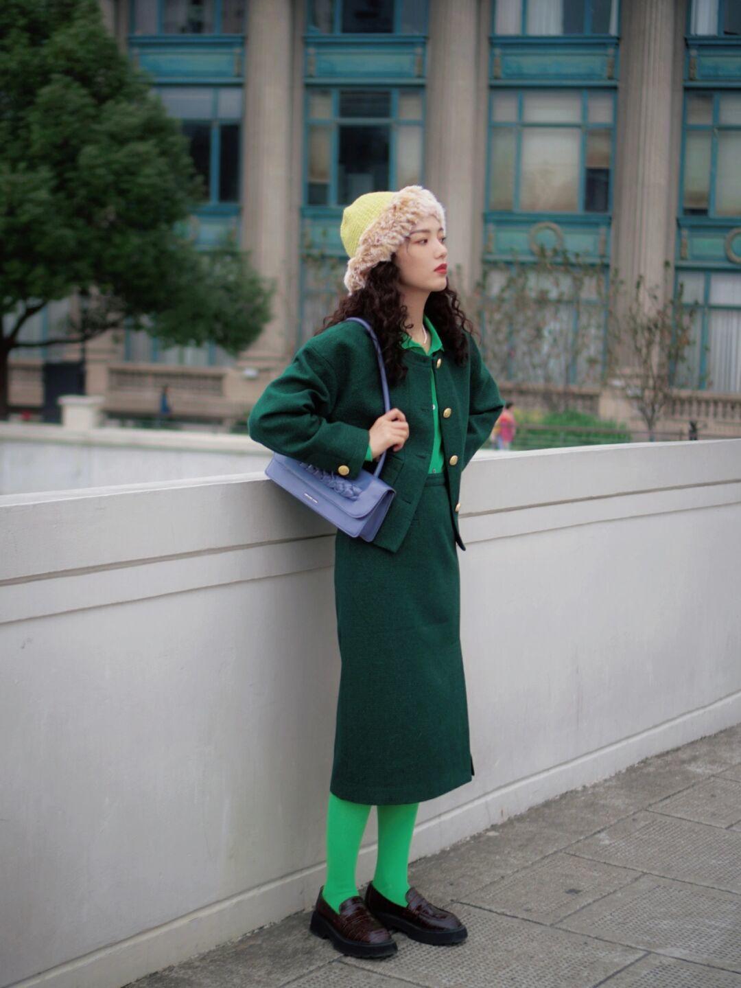 包臀裙|熟女要学会的“毛呢外套”搭配,能让你出街稳赢,秘诀在这6点