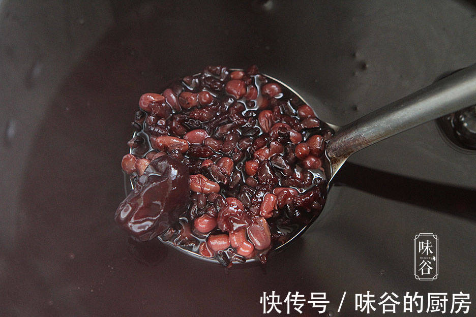 腊八节|明日腊八节,年味渐浓,记得喝这粥,香滑软糯滋补,驱寒保暖好过冬