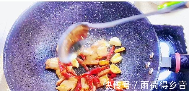 炒花菜到底是应该过油还是焯水这样做更好吃，详细教程（图文）！