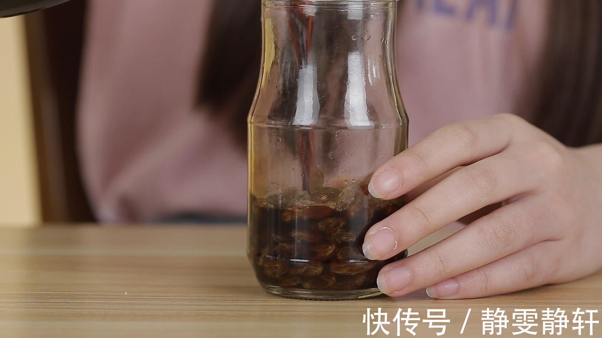 葡萄干用醋泡一晚，厉害了，一个月后收获大惊喜，让你越吃越年轻