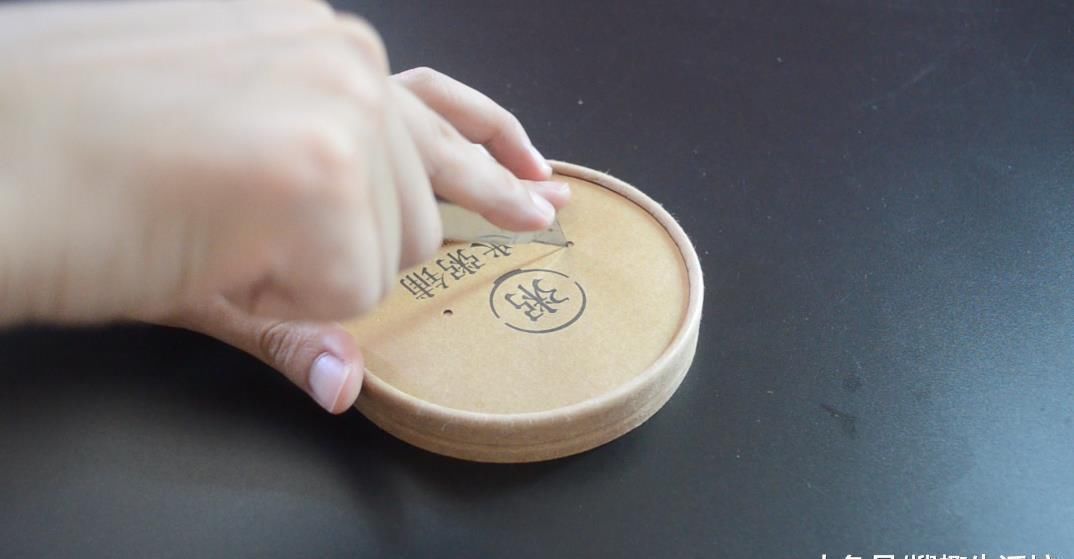 打包盒|这种圆形打包盒别扔了, 简单改造一下就有大作用, 看完赶紧去试试