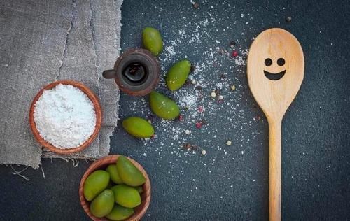 饮食习惯|以前农村吃咸菜多，为啥却很少得高血压和心血管病？医生告知实情