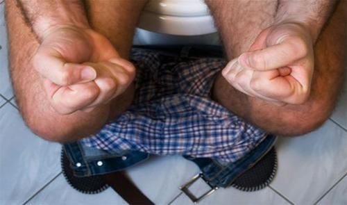 血管堵塞|得了高血压,牢记“睡前4不做,晨起3不要”,平稳血压,人长寿