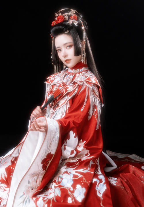 平安京|当日本“公主切”遇上中国婚服,本以为会违和,没想到这么好看