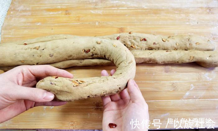 面粉|面粉别蒸馒头了，试试新做法，松软香甜，营养好消化，孩子特爱吃
