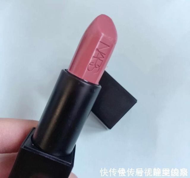 男友|一看就是“直男癌”的四只口红,别再让男友送了,显黑太难看!