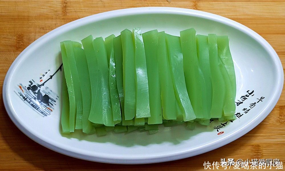 凉拌|黄瓜别只知道凉拌，试试这做法，Q弹爽口消暑，天热就该这么吃