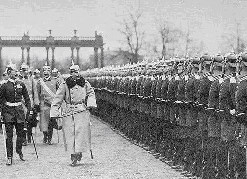 棋子|铁血宰相的“政治困局”:把英国当棋子,自己却也没能成为执棋人