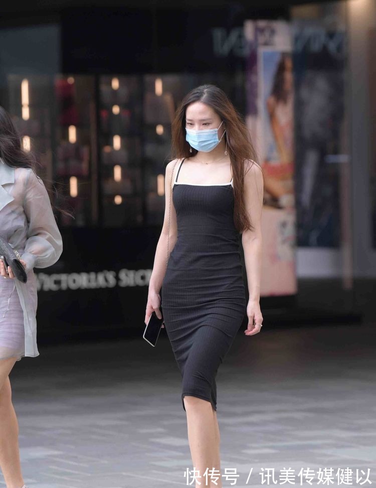 高跟鞋|连衣裙的多种风格搭配，简单搭配就能让造型美感进阶，身材火辣