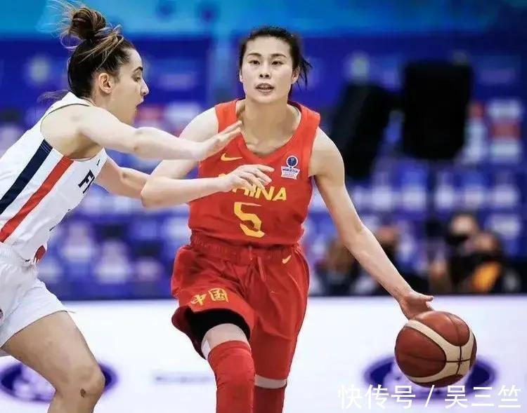 三连胜|王思雨世界级组织后卫,拿下10分8篮板15助攻,助女篮豪取三连胜