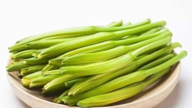 黄花菜|失眠太可怕:这菜遍地都是,晚饭吃一点,一觉睡到大天亮!