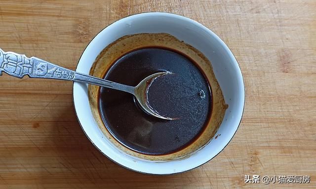 下饭|教你在家做酱爆鸡丁，口感滑嫩不柴酱香浓郁味道咸香，特别下饭