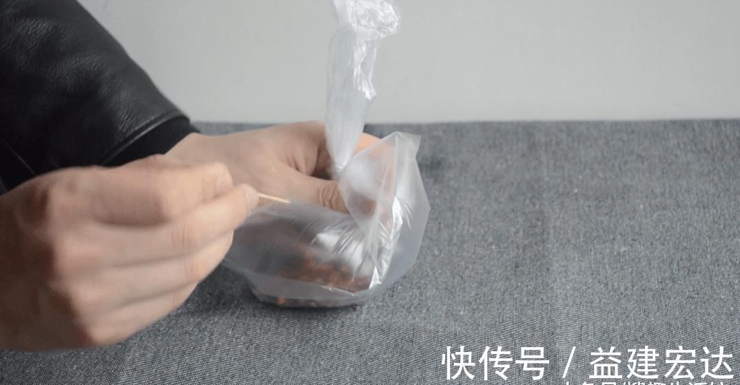 面粉放久了容易生虫 只需要往里放点它, 面粉放多久都不会生虫