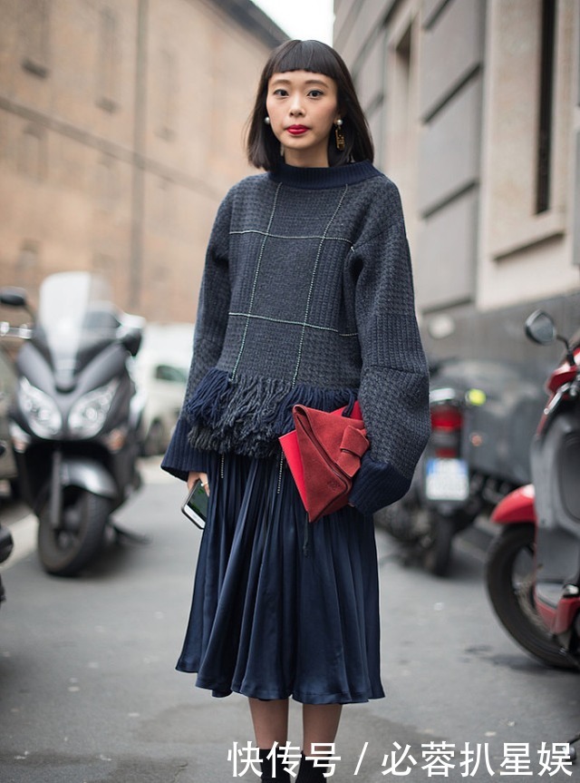毛衣|冬季毛衣+半裙的8种搭配示范,演绎轻熟女人魅力,浪漫又优雅