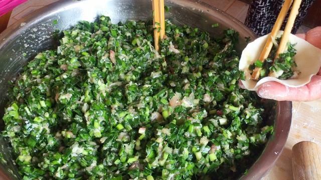 鲅鱼饺子好吃，“调馅”有诀窍，教你正确方法，鲜嫩不腥，真好吃