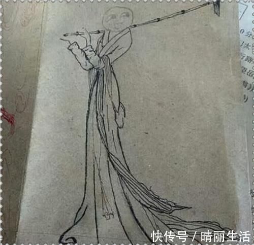 画家@美术生画到一半懒得画了,成品让人一言难尽,老师看后哭笑不得