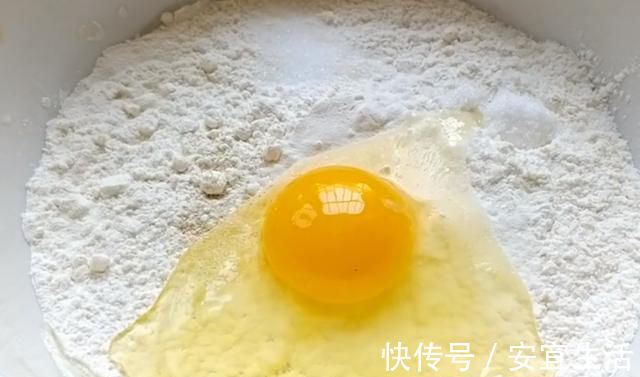 炸制|我家面粉从不蒸馒头，加1个鸡蛋，筷子一搅，出锅给肉不换，真香