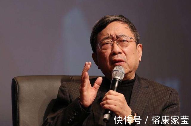 易中天|余秋雨的真实水平如何？易中天的评价不留情面，金庸的评价很幽默