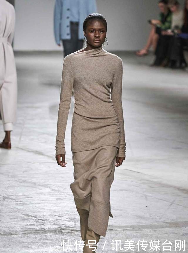 颜色不会搭?绿色特别又好看!潮流搭配7个分析:其它色照做就行