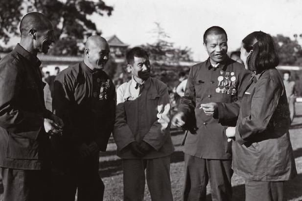 拖拉机|她是印在1元纸币上的女孩,可她却在30年后才知道纸币上是自己