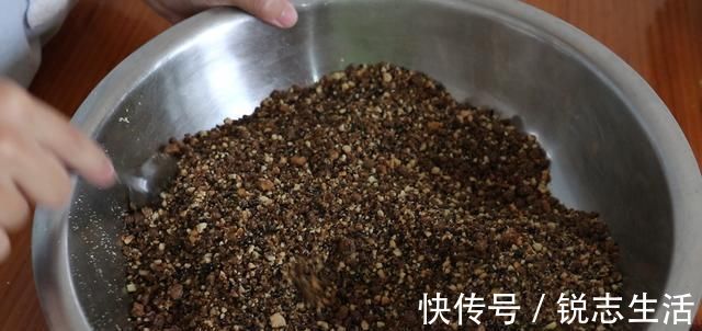 开水|糯米粉最好吃的做法,全程手不沾面,松软香甜,比蛋糕简单好吃