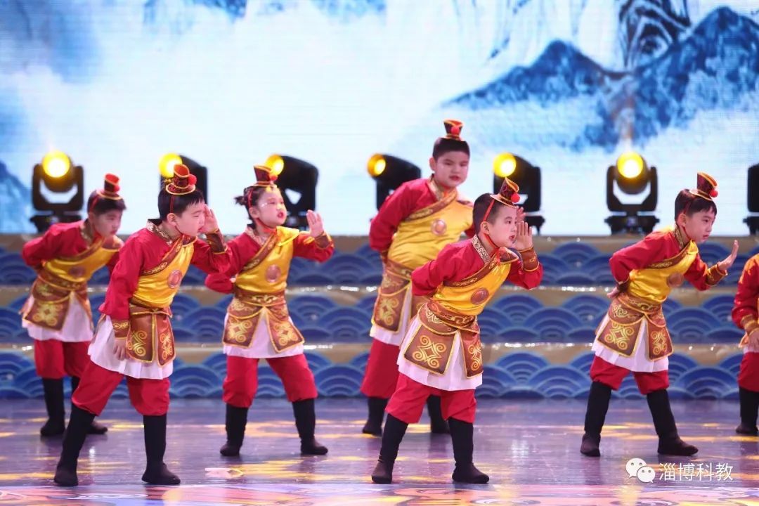 大幕拉開！2022跨年盛典開啟錄制！一起為孩子們加油！